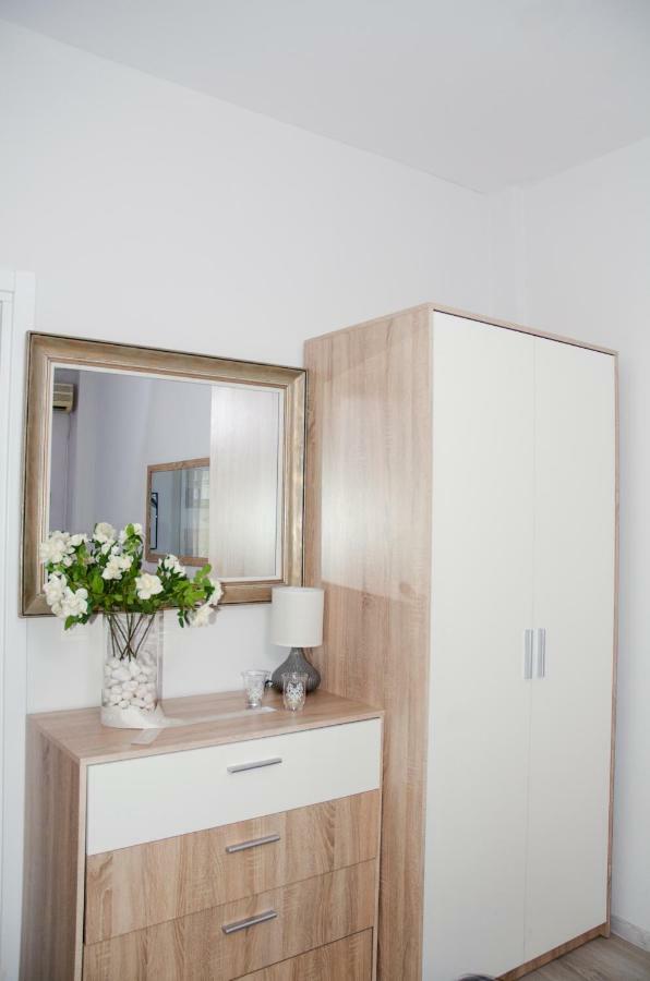 Cozy Home In Thessaloniki Center Bagian luar foto