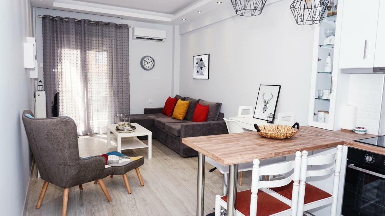 Cozy Home In Thessaloniki Center Bagian luar foto