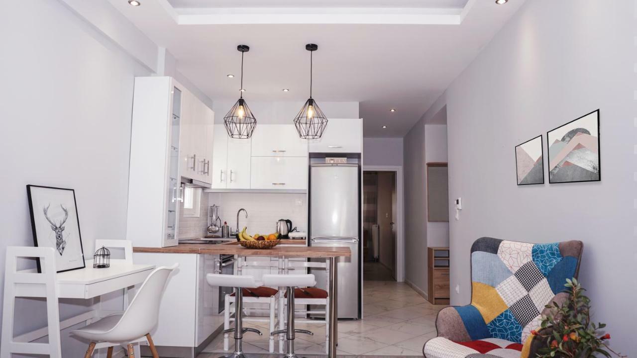 Cozy Home In Thessaloniki Center Bagian luar foto
